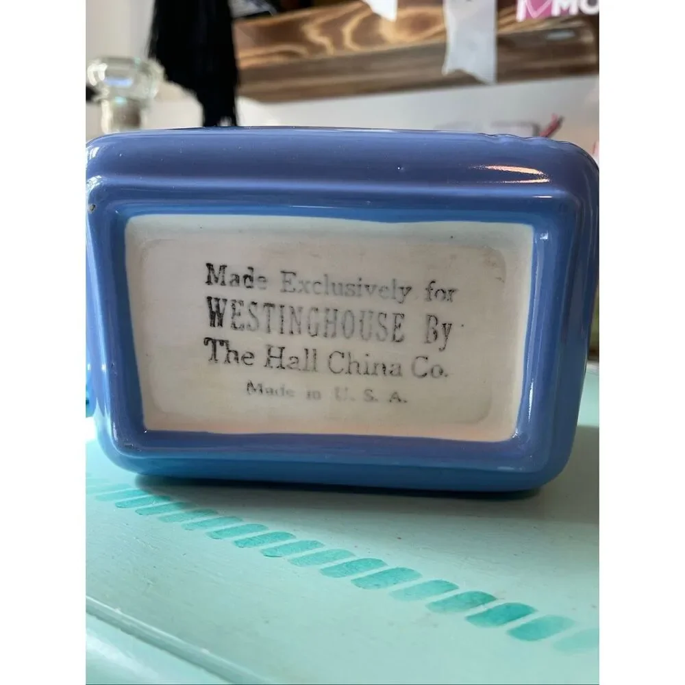 Hall Westinghouse Vintage Refrigerator Dish Delphinium Blue W/Lid 6x4x4